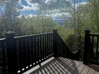 Gorgeous Mountainside Chalet in Jackson, NH Hotels in Jackson