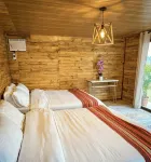 Sundown Farm Stay | Mahogany Villa with Pool