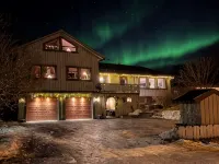 Lofoten Aurora House | Cozy & Private Stay with Fireplace Hotels in Vagan