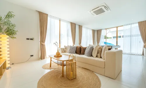 White Villa Jomtien Beach - Villas