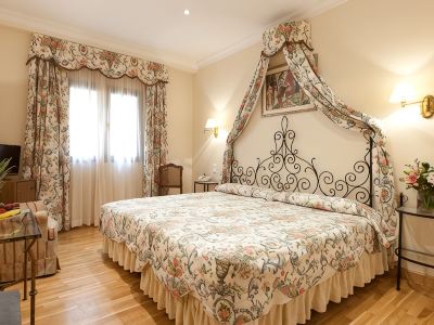 Hotel Doña María