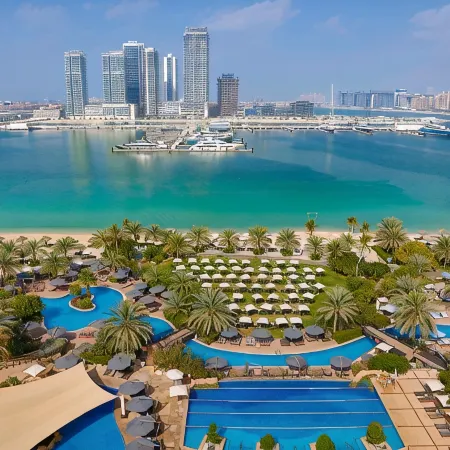 The Westin Dubai Mina Seyahi Beach Resort & Marina Отели рядом с достопримечательностью «Здание CNN в Дубае»
