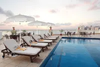Hilton Alexandria Corniche - Beach