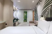 Amazon Hotel - balcony