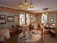 1906 Lodge Hotels in Coronado
