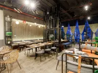 Em Oi Boutique Hotel Hotels near Big C