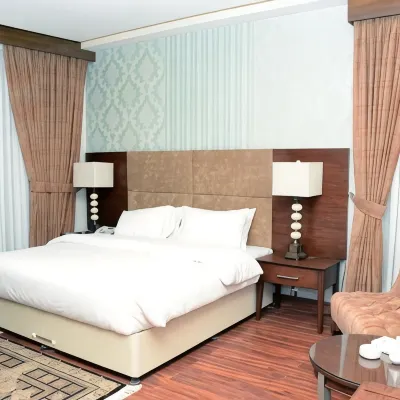 S Chalet Islamabad Отели рядом с достопримечательностью «Парк Анкара»
