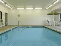 Comfort Inn & Suites North Aurora - Naperville - Swimmingpools