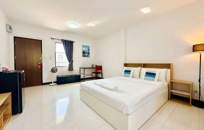 102 living house
