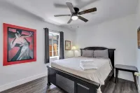 Pet Friendly Lake Worth Beach Cottage Sleeps 6+ Fenced Yard - 3-Star