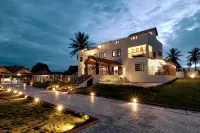 Amara Kosha Lagoon Hosur Private Villa 3BHK+1Dom, 2-20 pax, POOL+JACUZZI+MOVIE ROOMS+FOOD - balcony