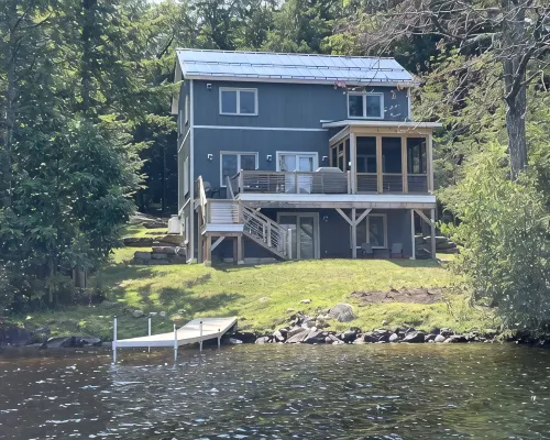 Newer Construction waterfront house with AC and WiFi in Barnstead Hotels in Barnstead