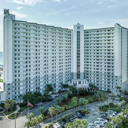 Gulf Front... Amazing Views! 3 Pools! on the Beach! Tiki Bar..Location