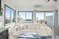 Luxury Beachside Gem + Walk to Beach + Ocean Views