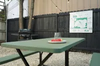 Cozy 1BR Tiny Home near Downtown & NB Rivers