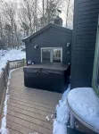 Lake House/Camp Quiet on Lake Pleasant- Hot Tub, Fire Pit, Direct Water Access