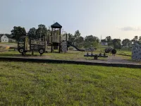 2 miles from the Indiana Rails train station, 12 miles from Pokagon State Park - 3 tähden