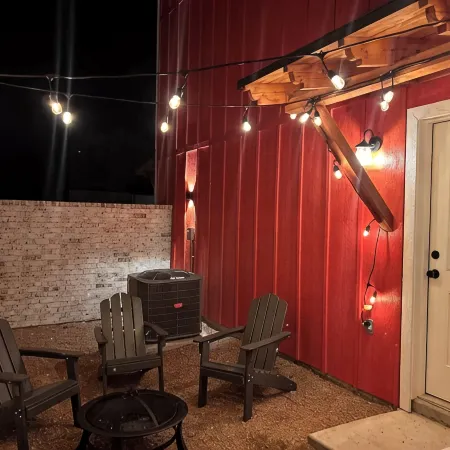 Pet friendly Holiday by the Concho Red