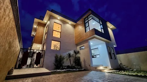 TJM Hot Spring Villa 1, a spacious 5-bedroom, with WiFi, AC in serene Los Baños -  Ferienhäuser