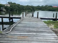 Charming waterfront 2 bedroom with bonus room that sleeps 8 in scenic Cedar Key Hotele w: Cedar Key