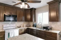 The Gathering Place at Gettysburg. Spacious 4 Bdrm Retreat with Deck and Grill. - 4-Star