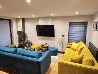 Luxury 2 Bedroom-Fully Accessible Ground Floor Property. Norfolk, Attleborough. Hotels in Attleborough