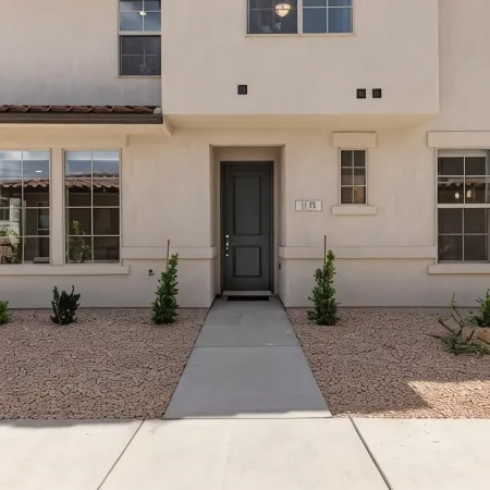 2 MASTER BEDROOMS! 4 Bed 4 Bath Townhome