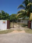 HCS Bungalows, Turtle Bay Rustic Bungalow with garden, Flat #3 - 民宿