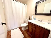 Walk to Mount Snow, Cozy, Clean and Comfortable!
