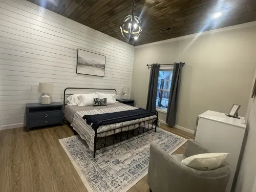 Lakeside Retreat w/seasonal water views & boat ramp, beach, & park within 1 mile