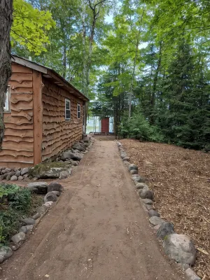Private lakefront cabin on beautiful Munuscong Bay