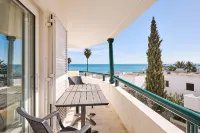 APARTMENT TANSY DIRECTLY BY THE SEA WITH A DREAM SEA VIEW AND POOL - Wifi