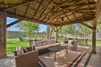 Spirit of Aggieland-💥Voted# 1 Game Day House on Expedia💥Huge Yard-Games-Modern - Holiday bungalows