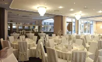 Ringhotel Nassau-Oranien - piscina
