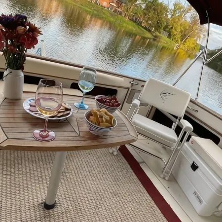 Private Yacht on Catskill Creek