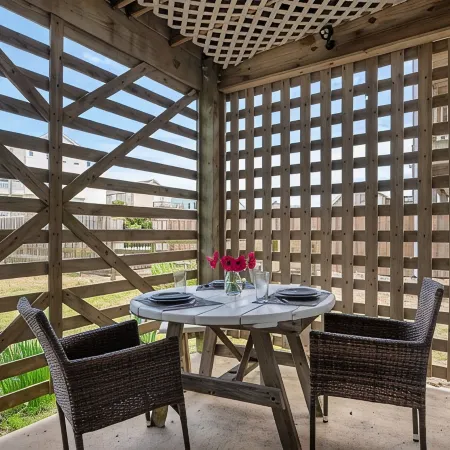 Obx Oceanside Retreat, Pup Friendly, Walk to Beach
