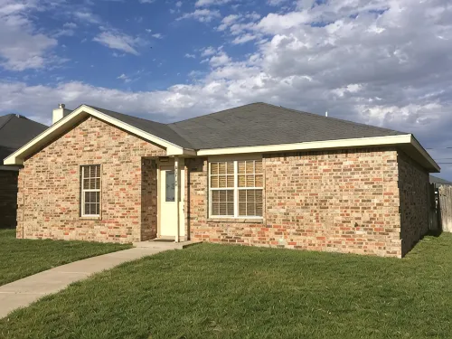 McKinley House - Garage, Gym and Fenced Back Yard - บังกะโล