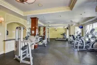 Resort Style Living 5 minutes from the beach - Wifi
