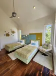 "Gorgeous, 4-bedroom, 4.5-bathroom home with Beautiful Water and Sunset Views - Homestays