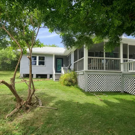 Beautiful home with wifi, tv, A/C, private dock, & backup generator power
