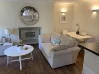 One bed cosy flat short walk  to Exeter centre