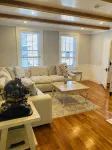STAY IN THE HEART OF NEWPORT! - Bungalows