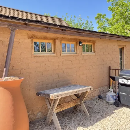 Historic Southern Utah Cottage- 20 miles to Zion National Park