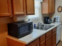 4 Bedroom-2 Full BathsClose to lake - 20 min to airport Hotels in Osage County