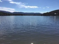 Rustic Lakeside Cabin- 3 miles from Glacier Park- get own beach & dock! - Chalets