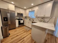 Beautiful Home, Pet Friendly & Close to Beaches! - บังกะโล