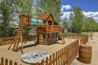 2 Kg Beds+ Walk to Ponds, Pool, Hot Tub&River. Short Drive to Rmnp & Winter Park - Wifi