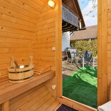 Holiday house near Nina (lake, forest, wellness)