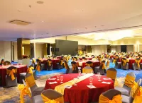 Astara Hotel Balikpapan - parking