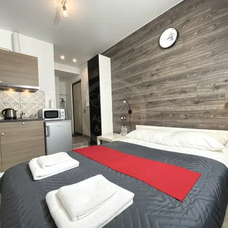Комплекс ENJOY! Apartments & Studios — «Акварели»
